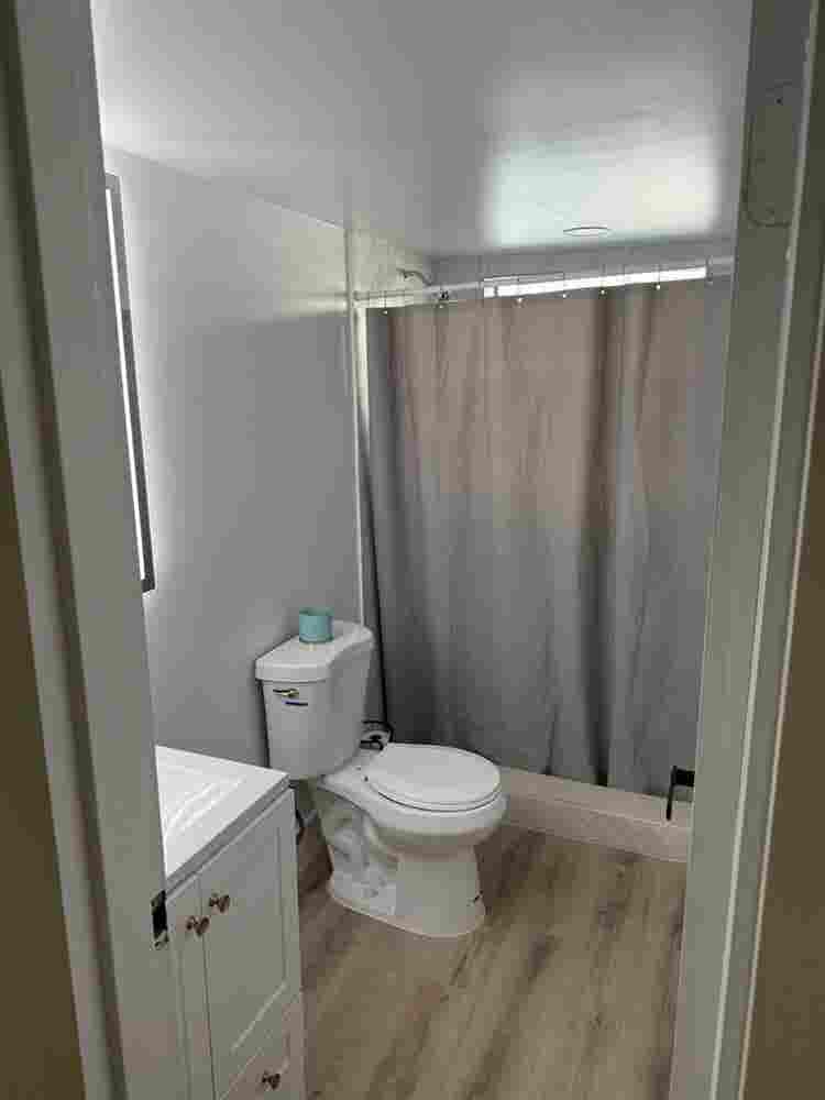 1 bedroom with bathroom