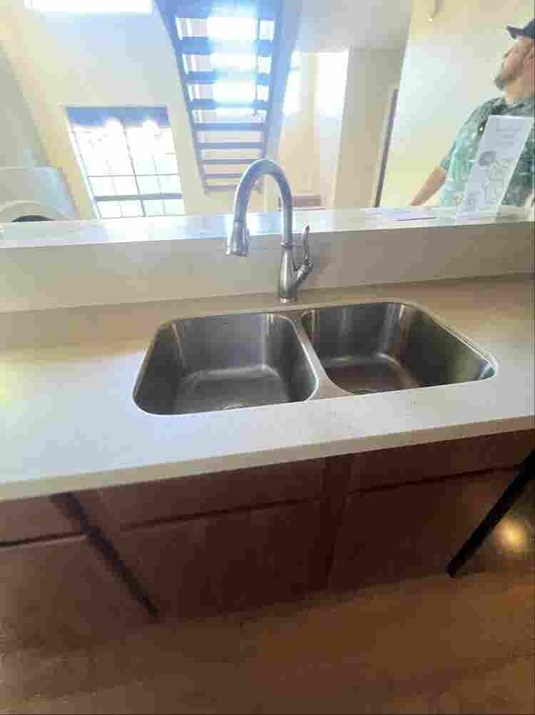 Looking for chill roommate