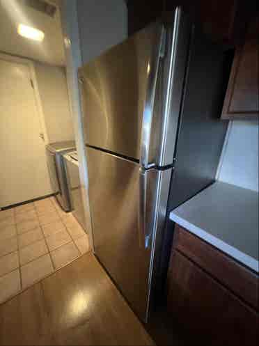 Looking for chill roommate