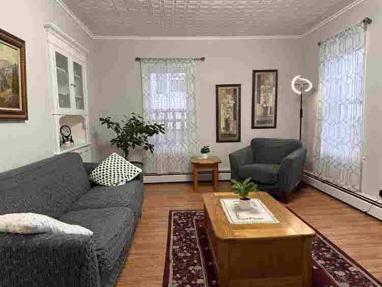 UMASS LOWELL ROOM FOR RENT!!