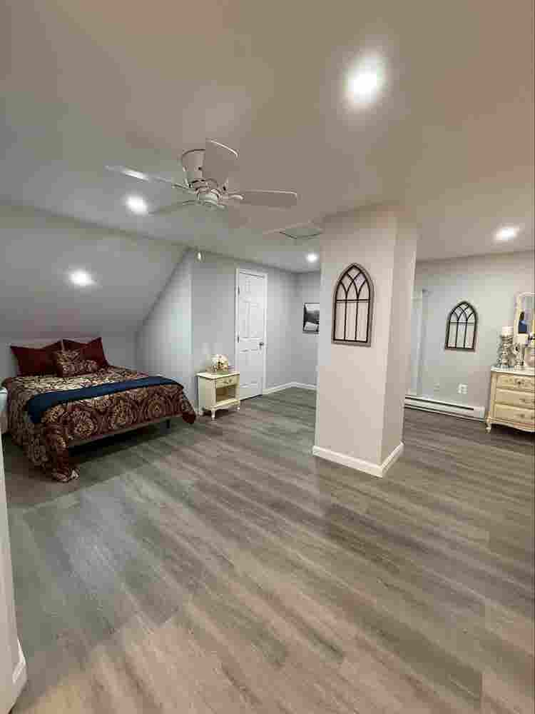 UMASS LOWELL ROOM FOR RENT!!
