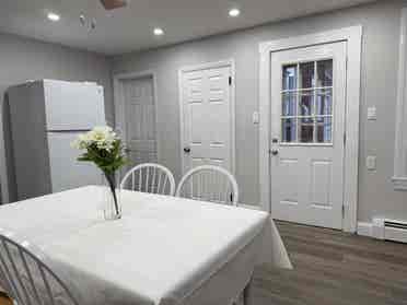 UMASS LOWELL ROOM FOR RENT!!