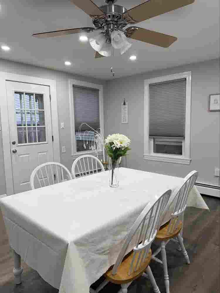 UMASS LOWELL ROOM FOR RENT!!