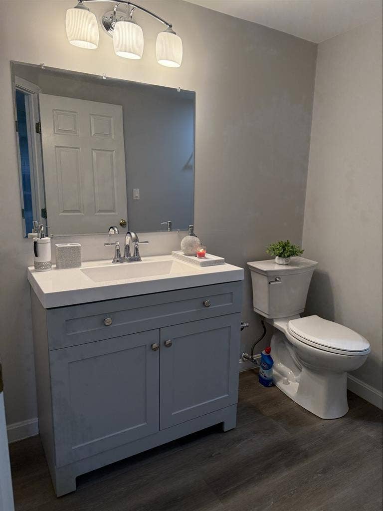 UMASS LOWELL ROOM FOR RENT!!