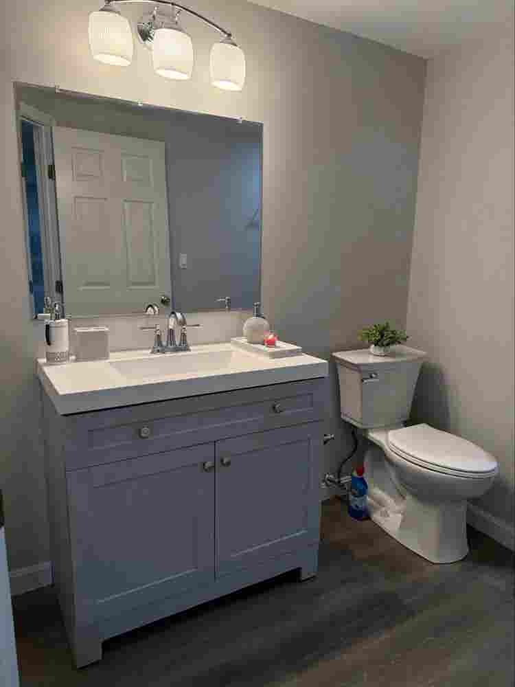 UMASS LOWELL ROOM FOR RENT!!