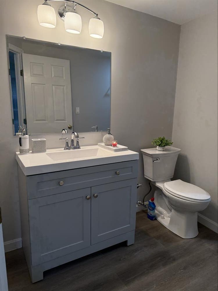 UMASS LOWELL ROOM FOR RENT!!