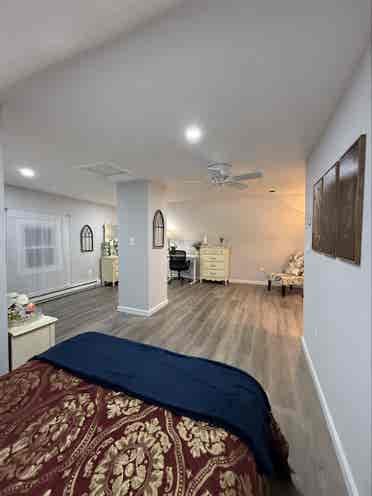 UMASS LOWELL ROOM FOR RENT!!