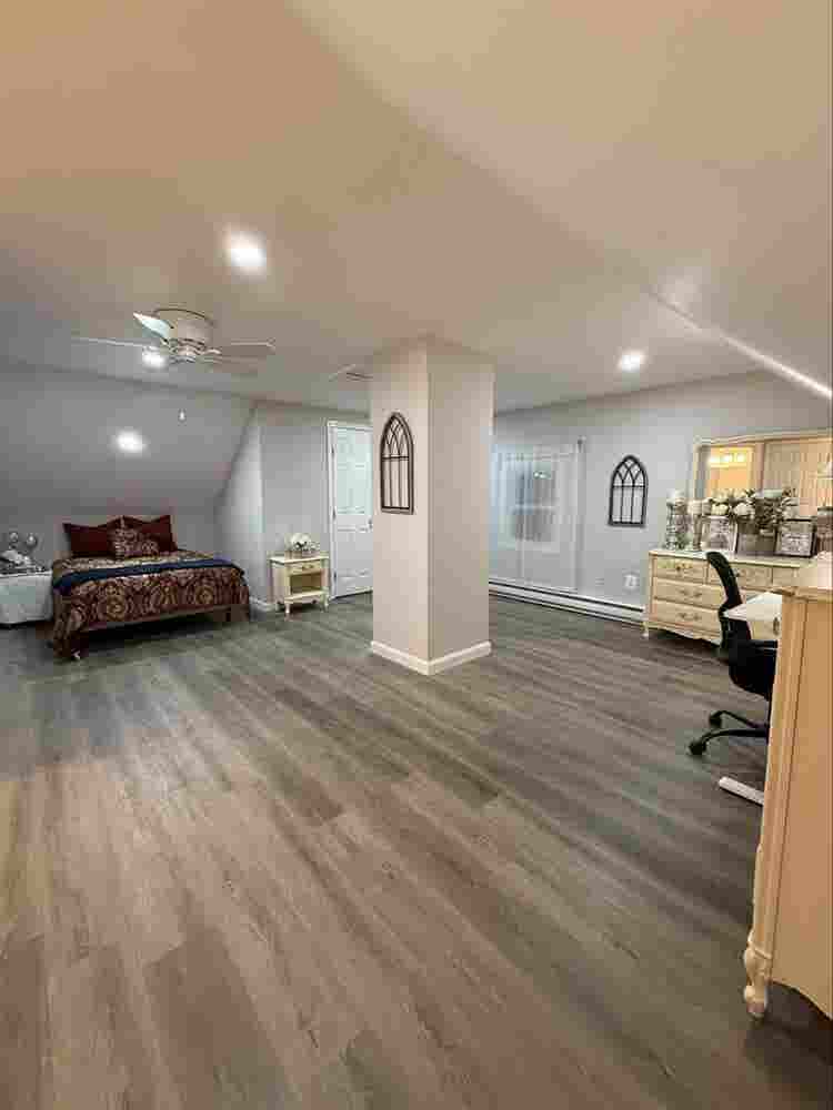 UMASS LOWELL ROOM FOR RENT!!