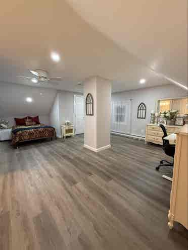 UMASS LOWELL ROOM FOR RENT!!