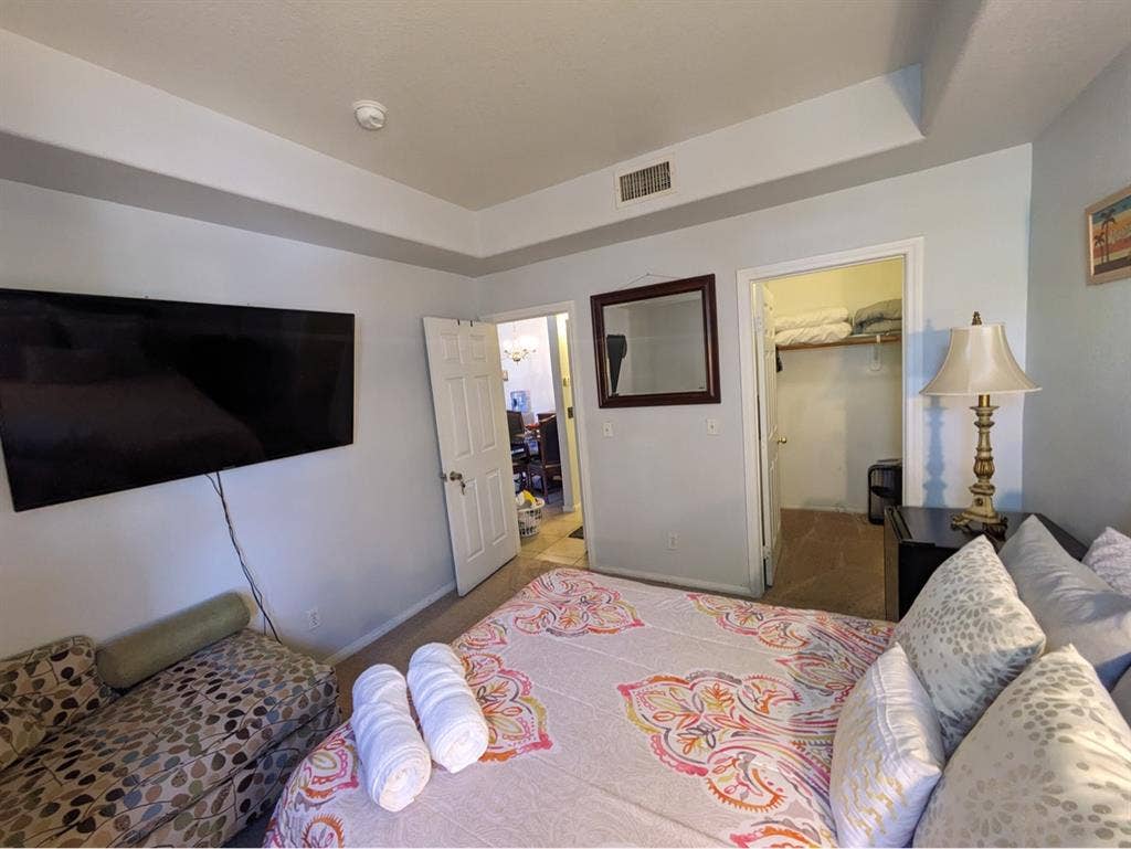 Central Las Vegas, close to Airport