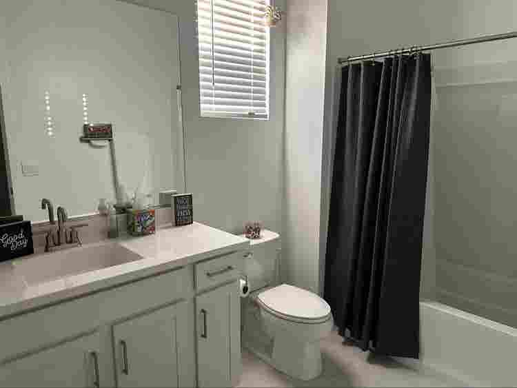 Room for rent - Surprise, Az