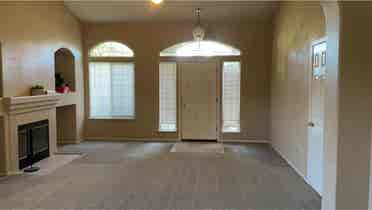 Looking for female roommate