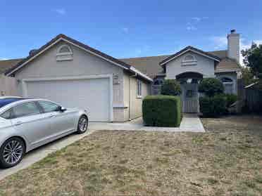 Looking for female roommate