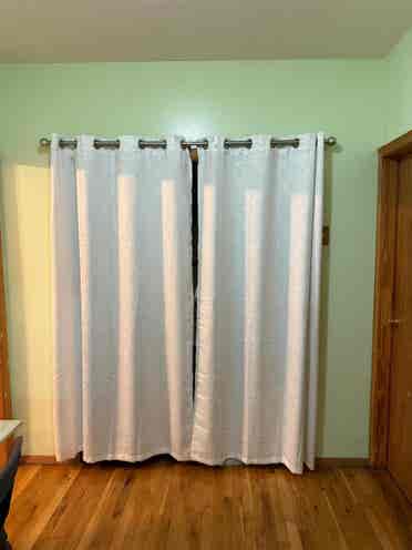 Room available ASAP in Greenpoint