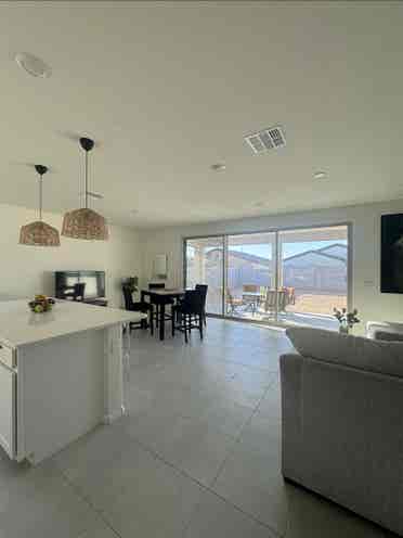 Beautiful Room For Rent all include