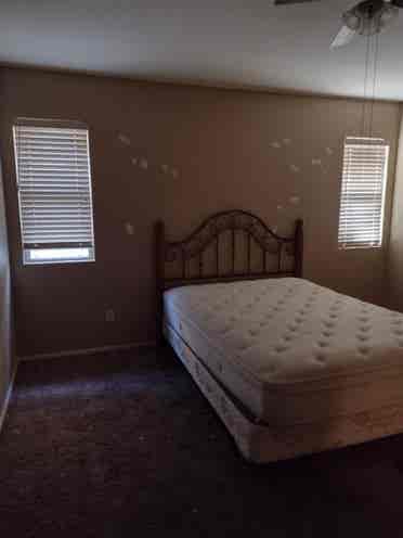 Master bedroom for rent