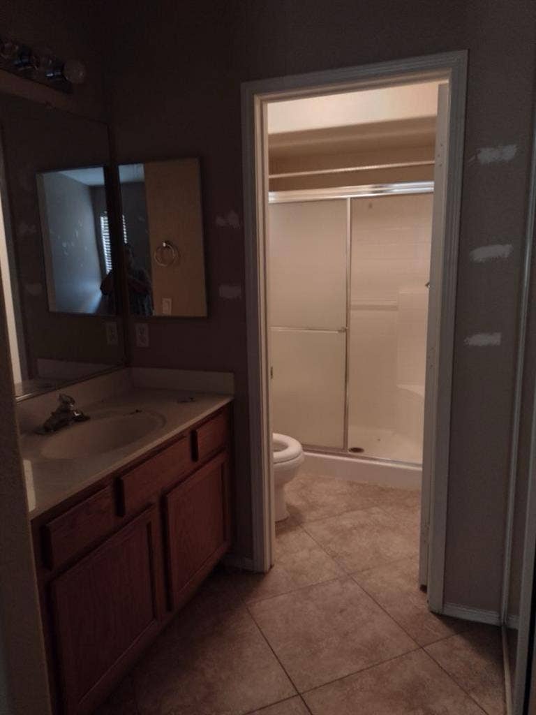 Master bedroom for rent