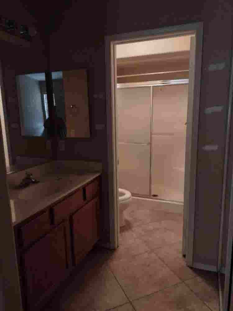 Master bedroom for rent