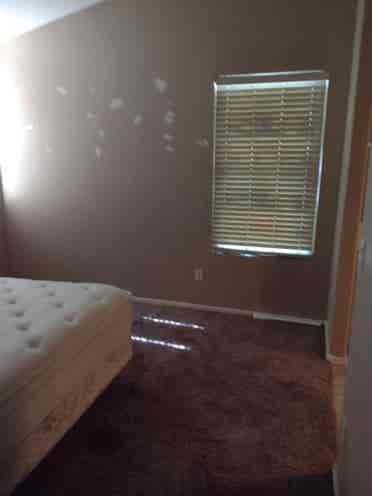 Master bedroom for rent