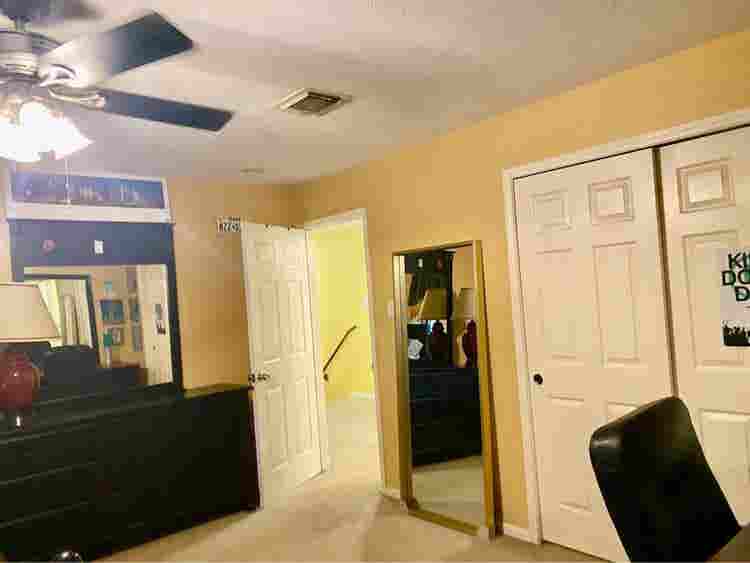 Large furnished private room