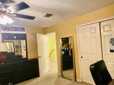 Large furnished private room