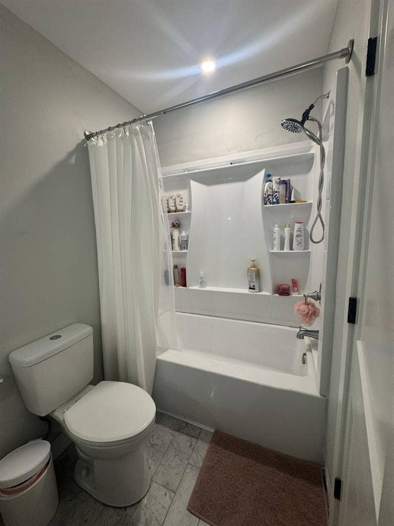 Room for rent in beautiful home