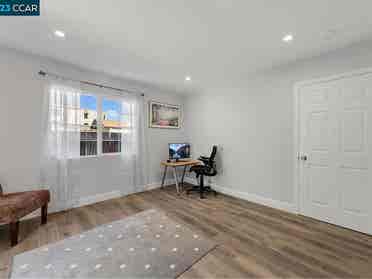 Spacious private room for rentt