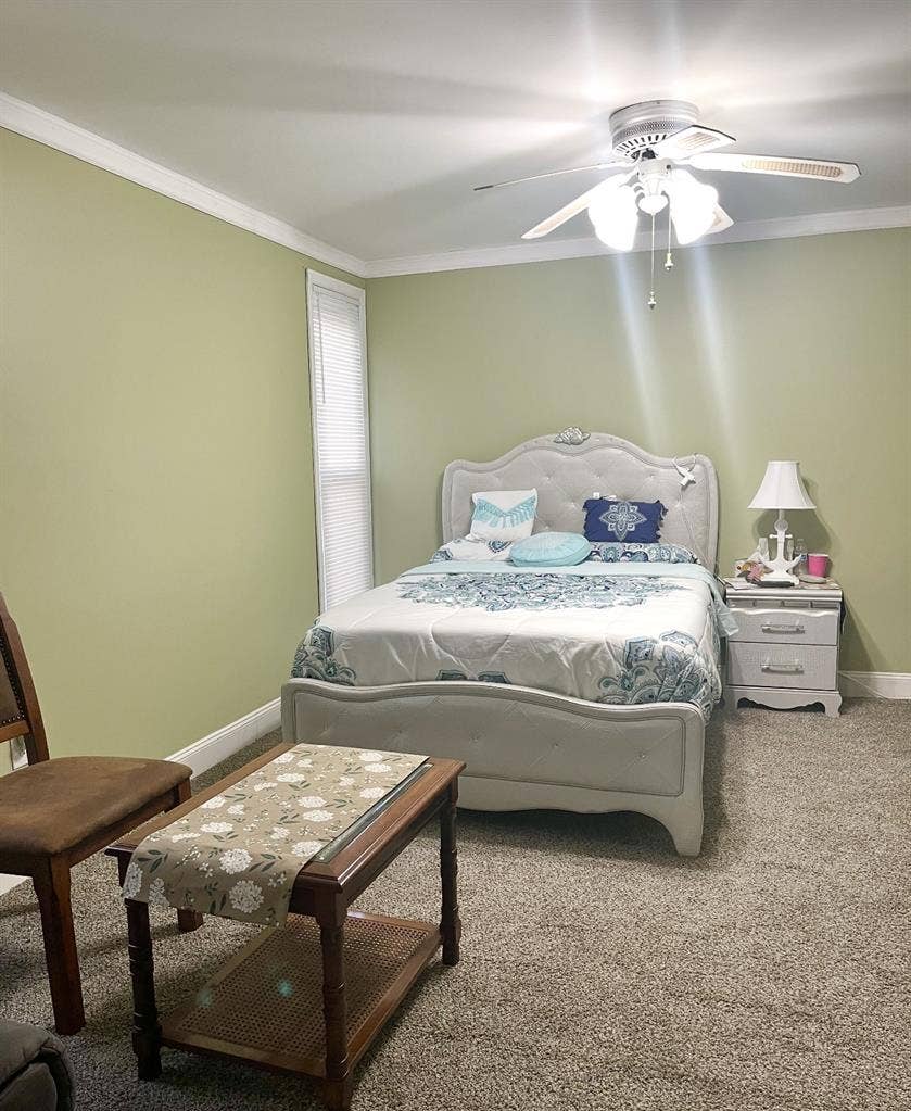 Studio w Private Bath in TownCenter