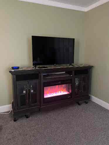Studio w Private Bath in TownCenter