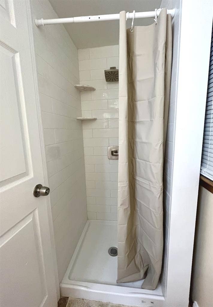 Studio w Private Bath in TownCenter
