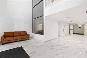 1 Private Bedroom in a 2 Bed Apt
