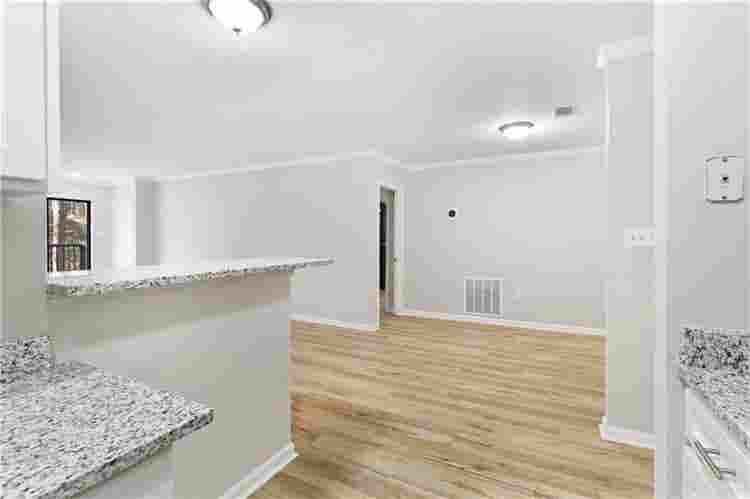 1 Private Bedroom in a 2 Bed Apt