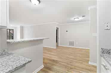 1 Private Bedroom in a 2 Bed Apt