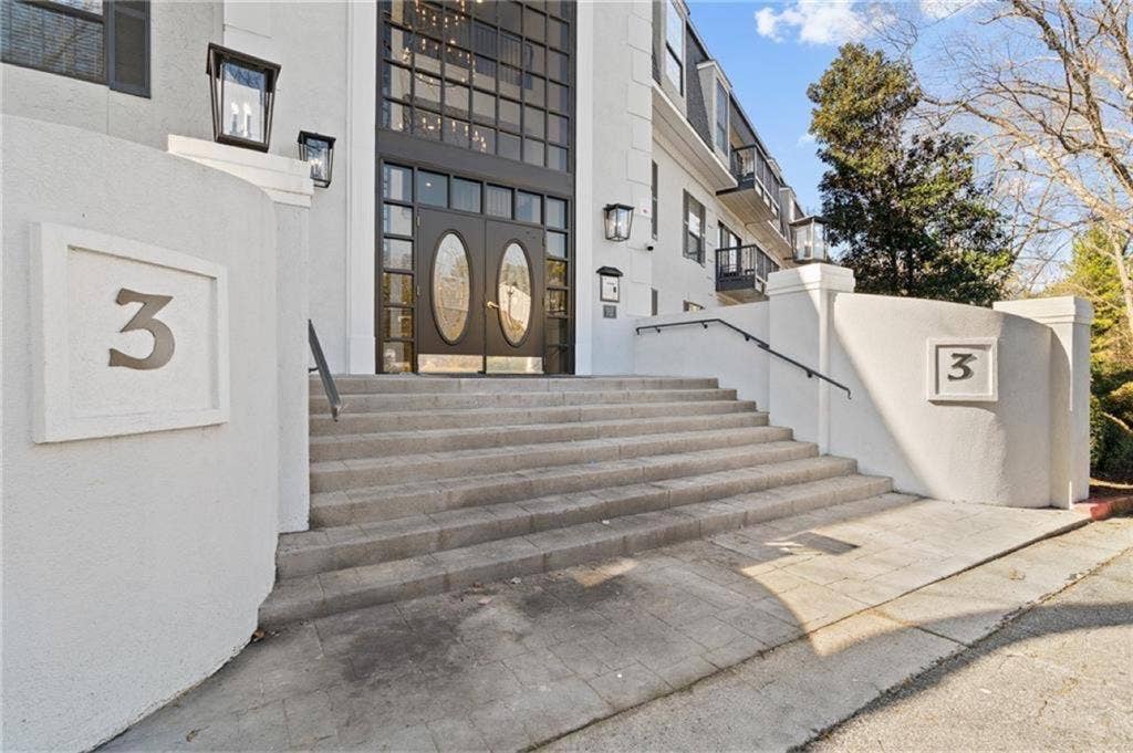 1 Private Bedroom in a 2 Bed Apt