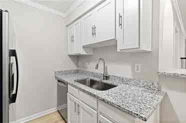1 Private Bedroom in a 2 Bed Apt