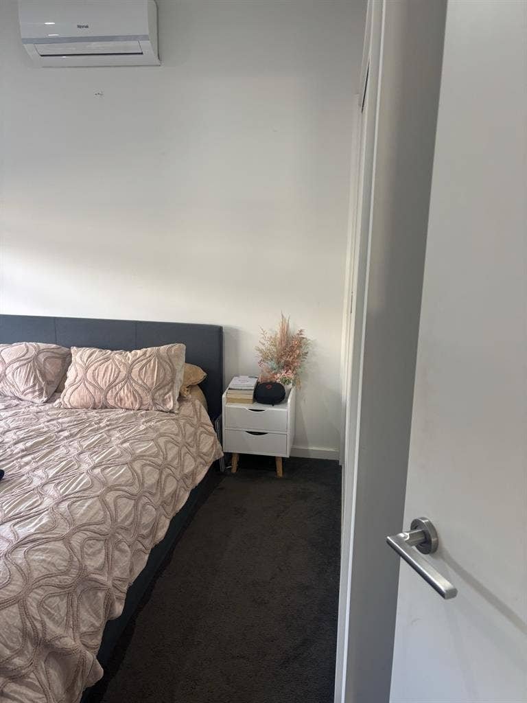 ROOM FOR RENT HEIDELBERG WEST