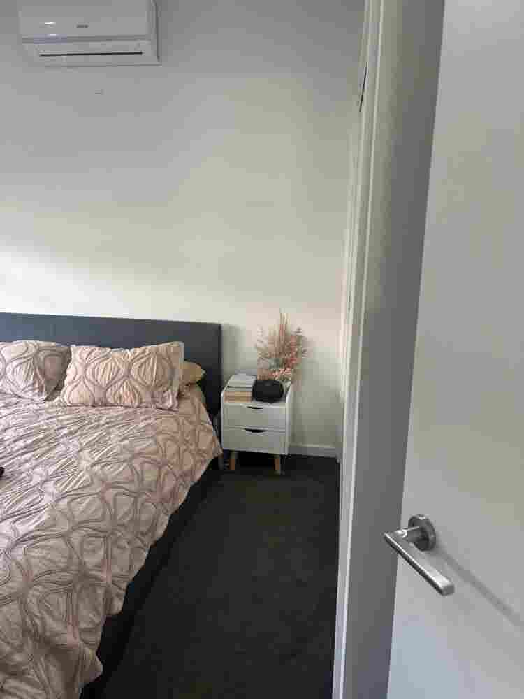 ROOM FOR RENT HEIDELBERG WEST