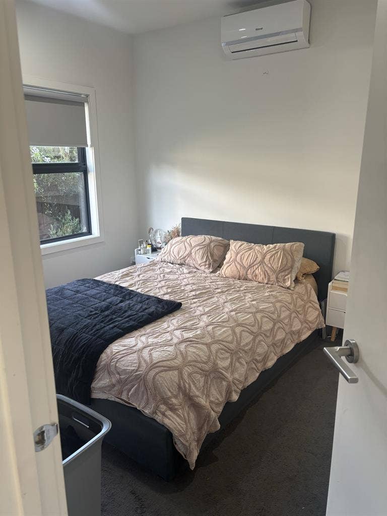 ROOM FOR RENT HEIDELBERG WEST