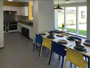 Westwood Ensuite Near Warwick £
