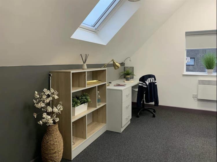 Westwood Ensuite Near Warwick £