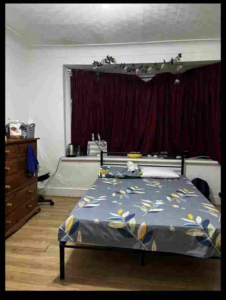 Double room for single person