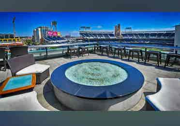 $2k a month luxury amenities DT SD