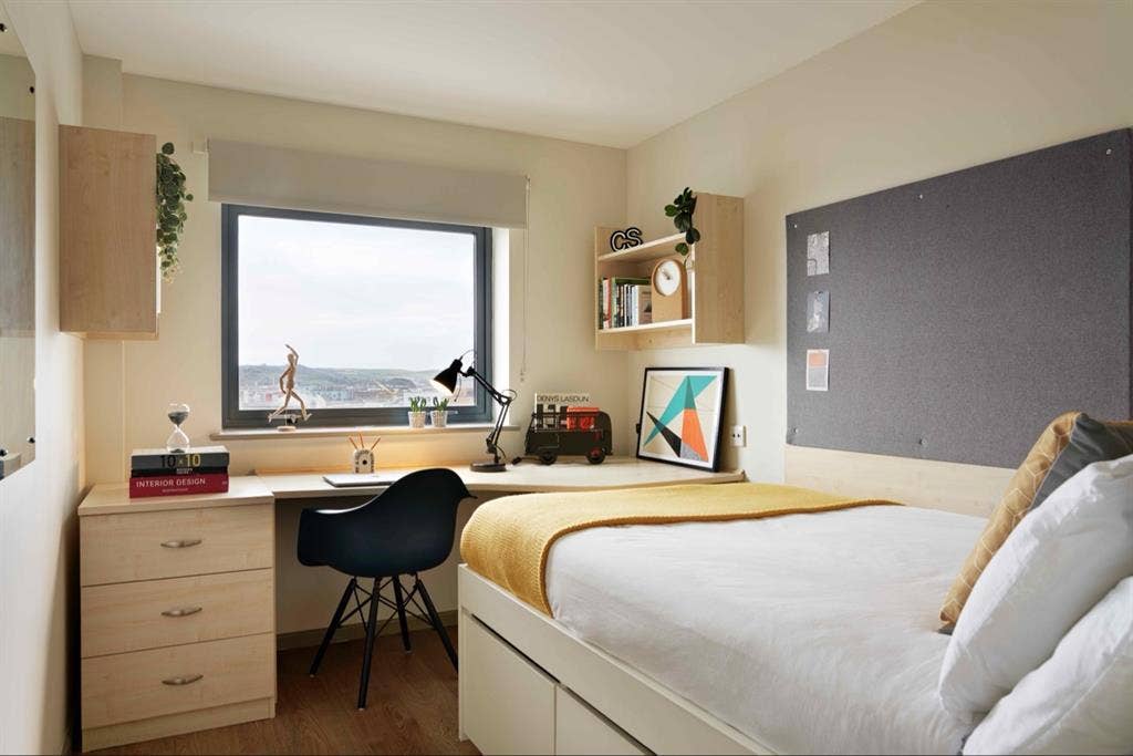 En-suite room available