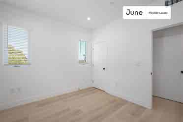 4 BR in Los Angeles