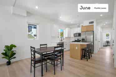 4 BR in Los Angeles