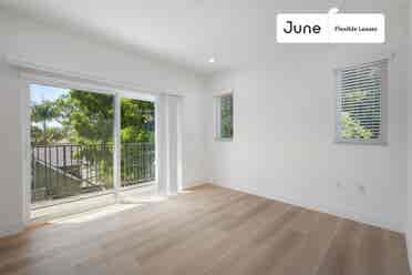 4 BR in Los Angeles