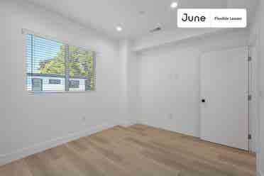 4 BR in Los Angeles