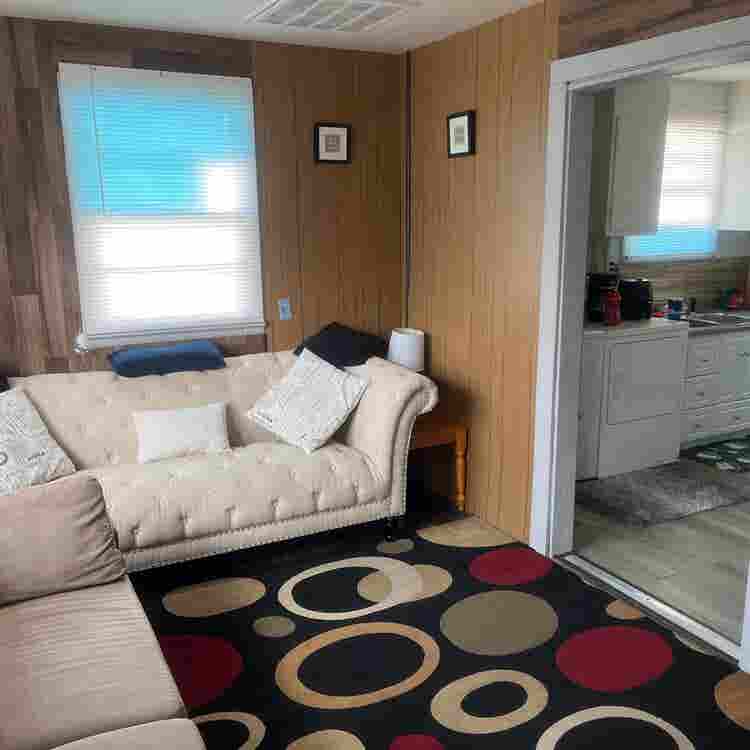 Room for rent/I’ll help you