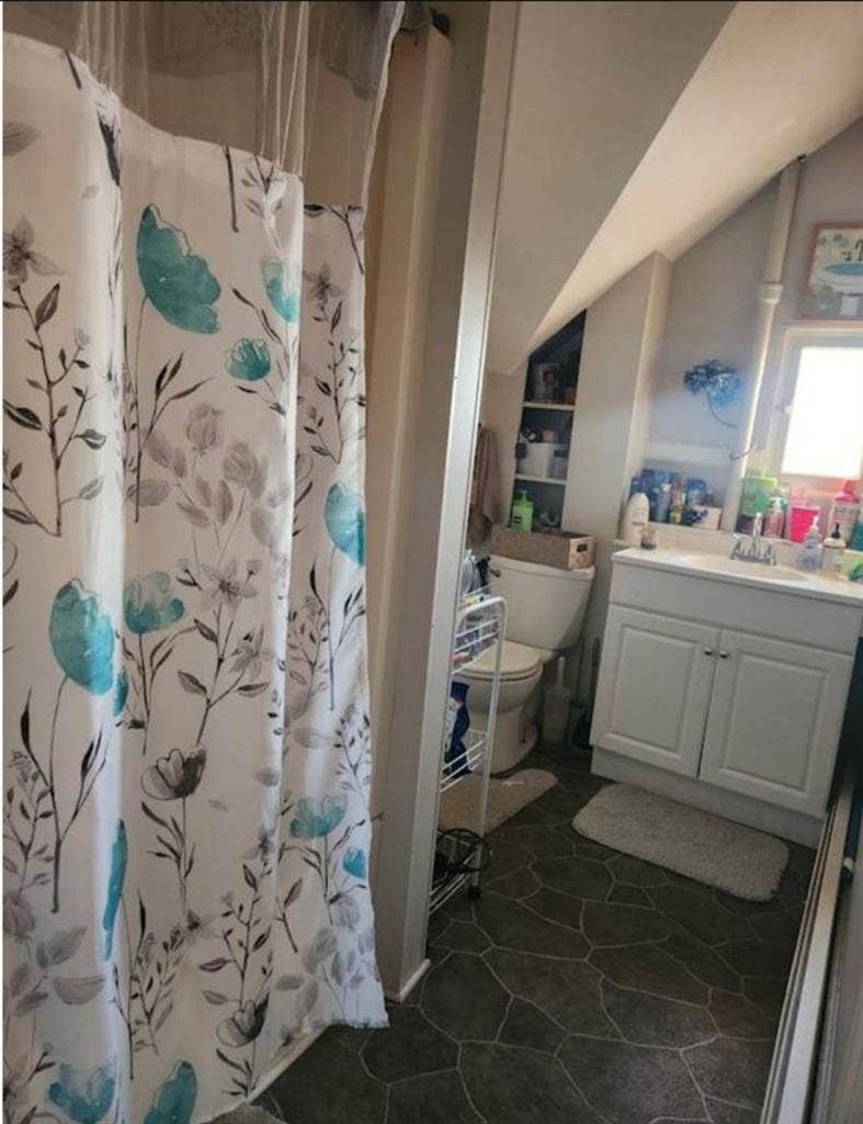 Semi-furnished Room for Rent, E.P.