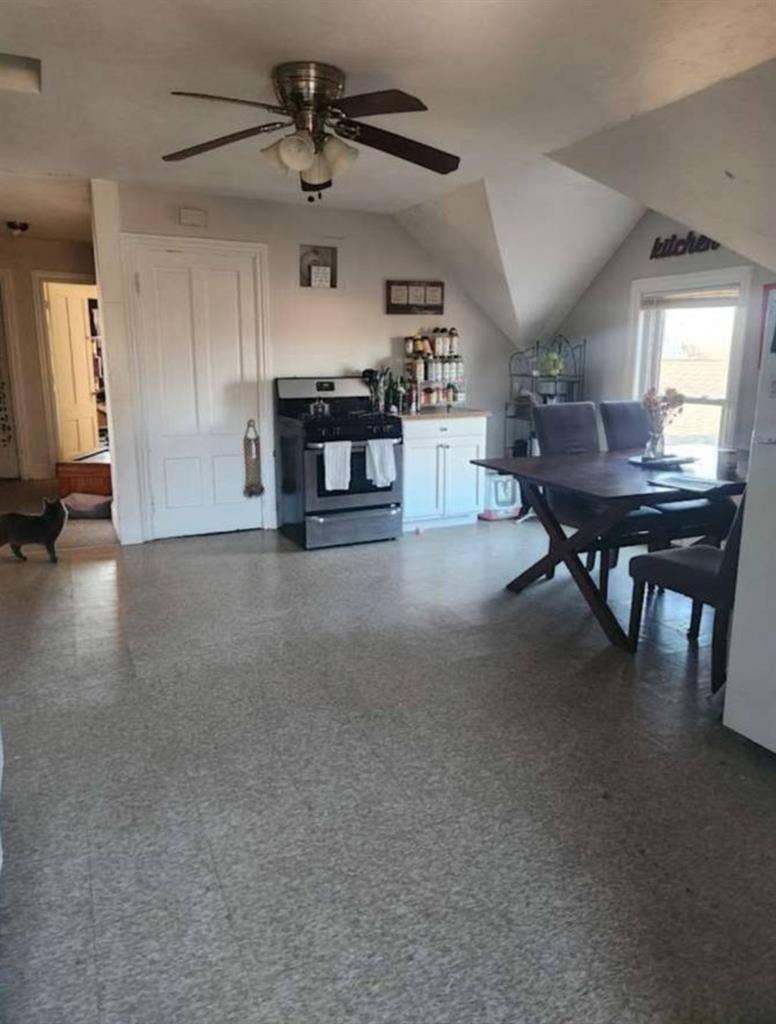 Semi-furnished Room for Rent, E.P.